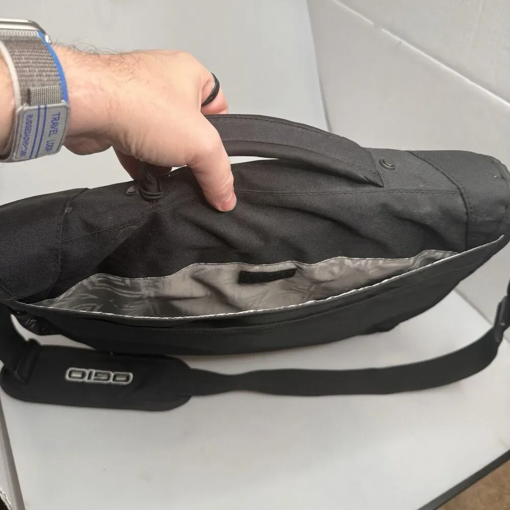 OGIO Upton Laptop Messenger Bag Black Model 417015 Des Moines Marathon Logo
